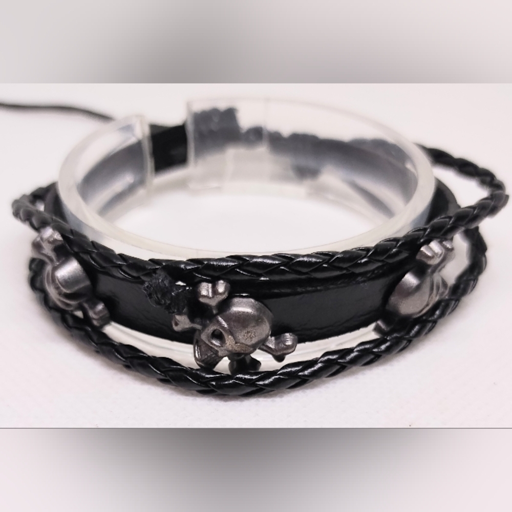 Men's Bracelet Leather Skulls Braided Layered Black New f42‎